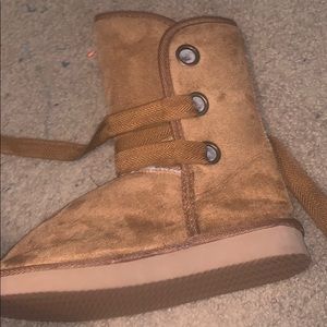 UGG like lace furry boots